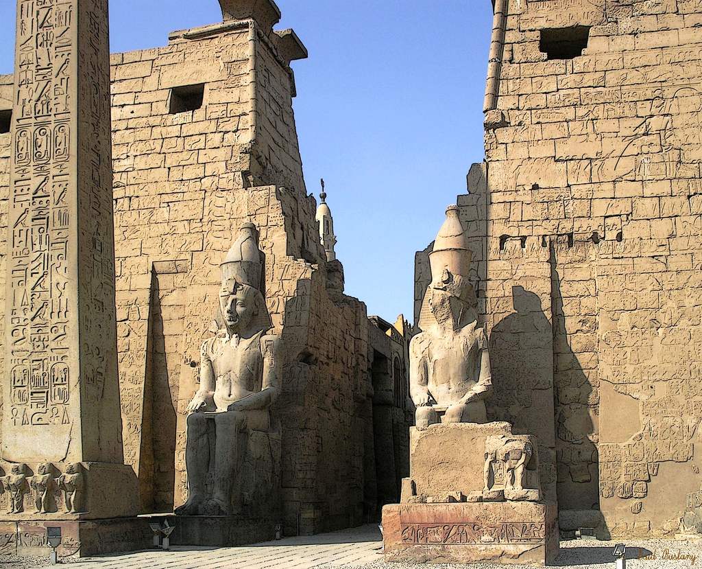 Karnak und Luxor Tempel