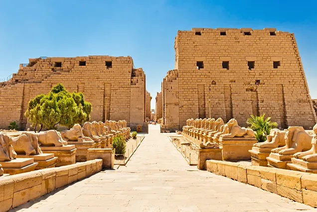 Karnak und Luxor Tempel