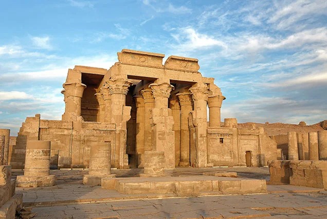 Tagestour von Assuan zu den Tempeln von Kom Ombo und Edfu
